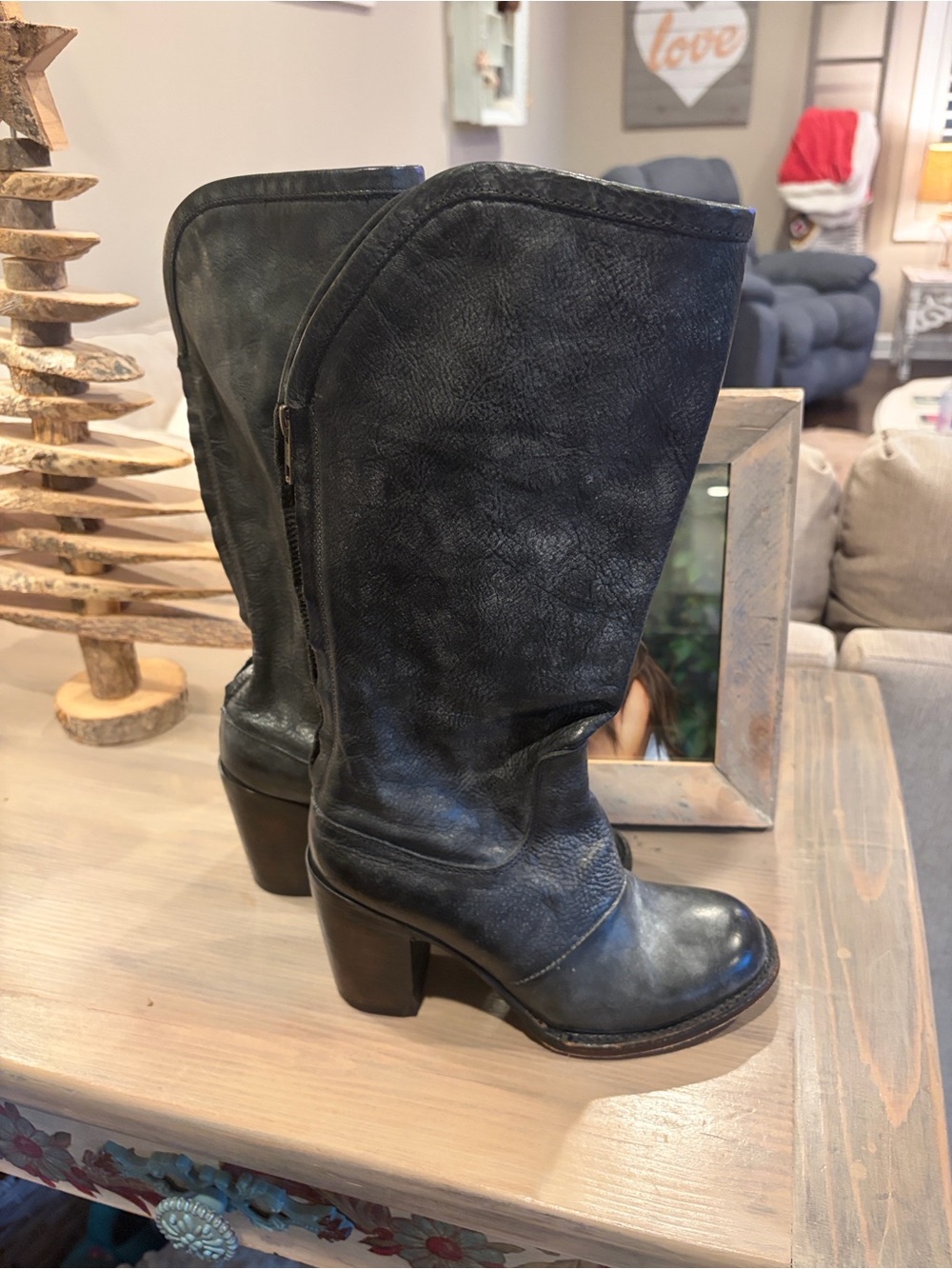 Women’s Black Leather Mid-Calf Heeled Boots size 7